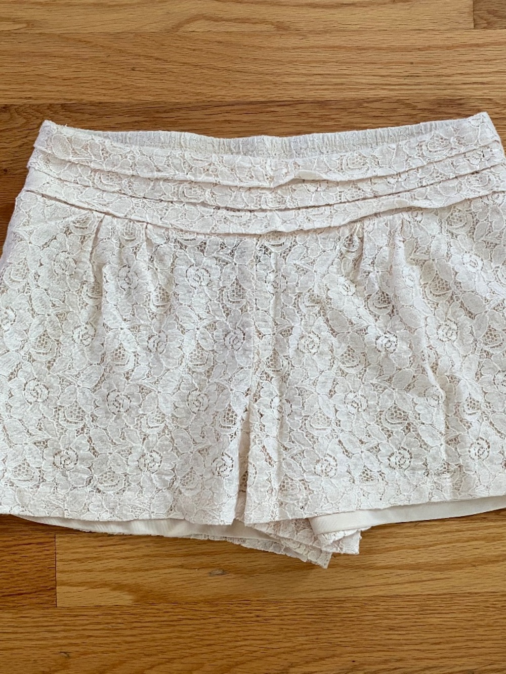 Forever 21 ivory lace shorts